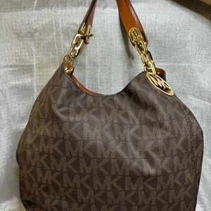 Michael Kors Fulton Signature Large ShoulderTote Brown HandBag. Good Condition